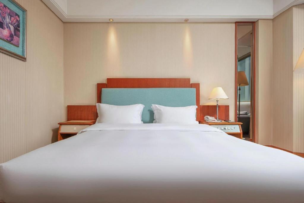 Haihua Hotel Hangzhou Exterior photo